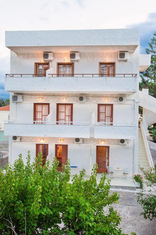 Filoxenia Apartments 2 Palaiochora Exteriér fotografie